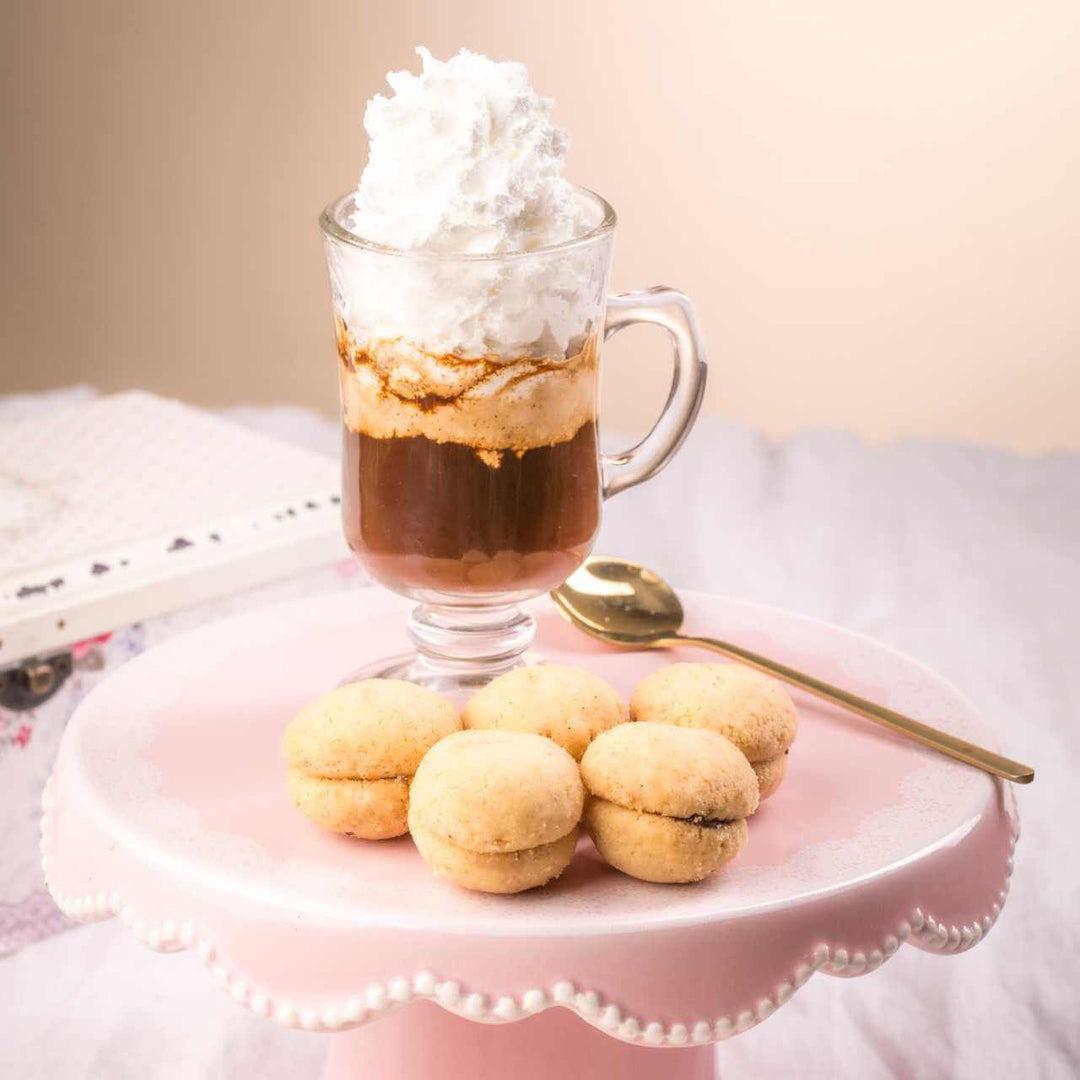 Baci di Dama Artigianali – Biscotti alle Nocciole con Ripieno Goloso