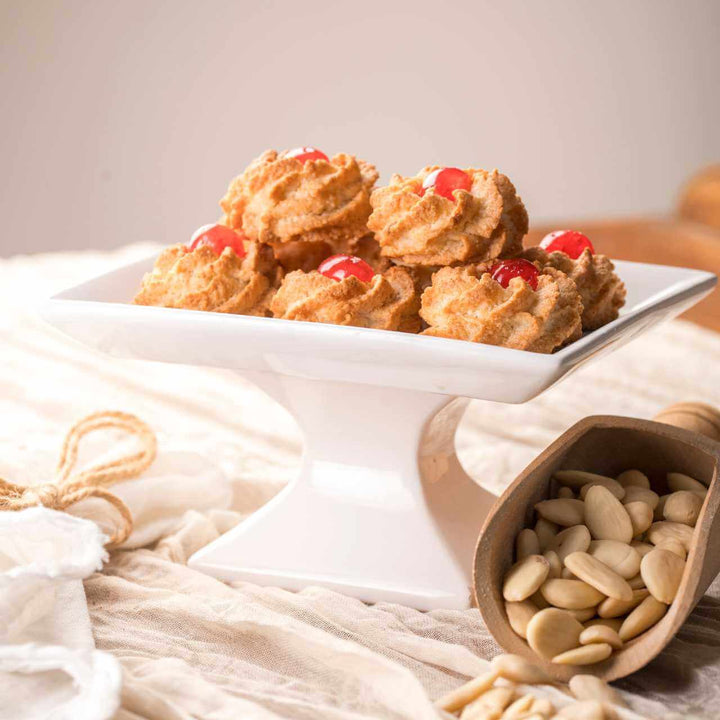 Petit Four Sardi – Dolcetti Artigianali di Mandorla con Ciliegia Candita