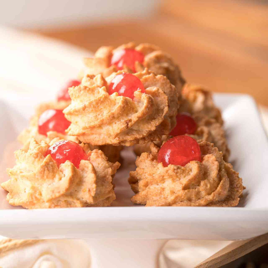 Petit Four Sardi – Dolcetti Artigianali di Mandorla con Ciliegia Candita