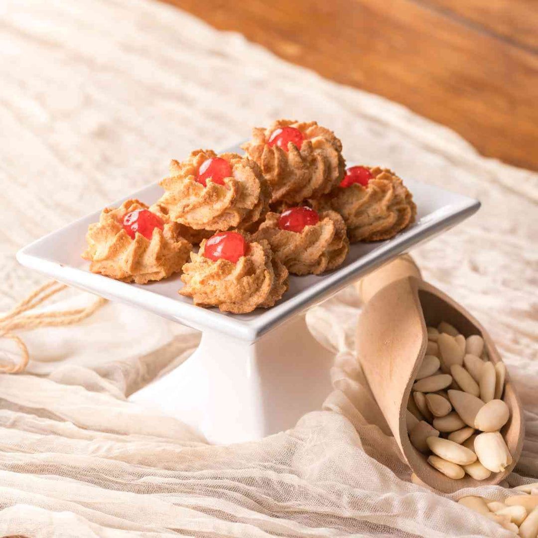 Petit Four Sardi – Dolcetti Artigianali di Mandorla con Ciliegia Candita